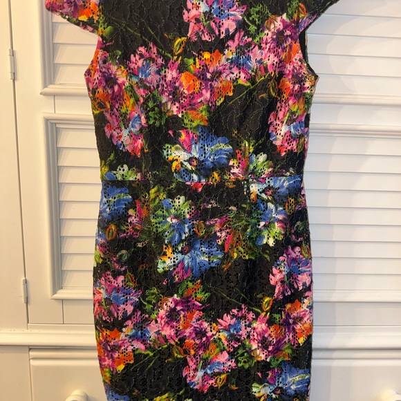 Betsey Johnson Women Dress Size 6 Floral Midi Sheath Cap Sleeve Eyelet Colorful - Picture 5 of 10